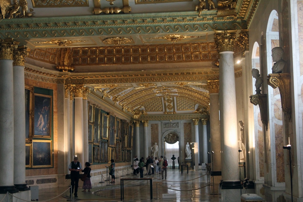 East Wing, Picture Gallery